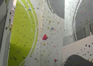  Walls equipped for climbing 